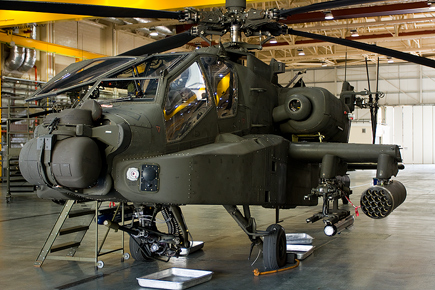 WAH-64 Apachein hangar - photo 3